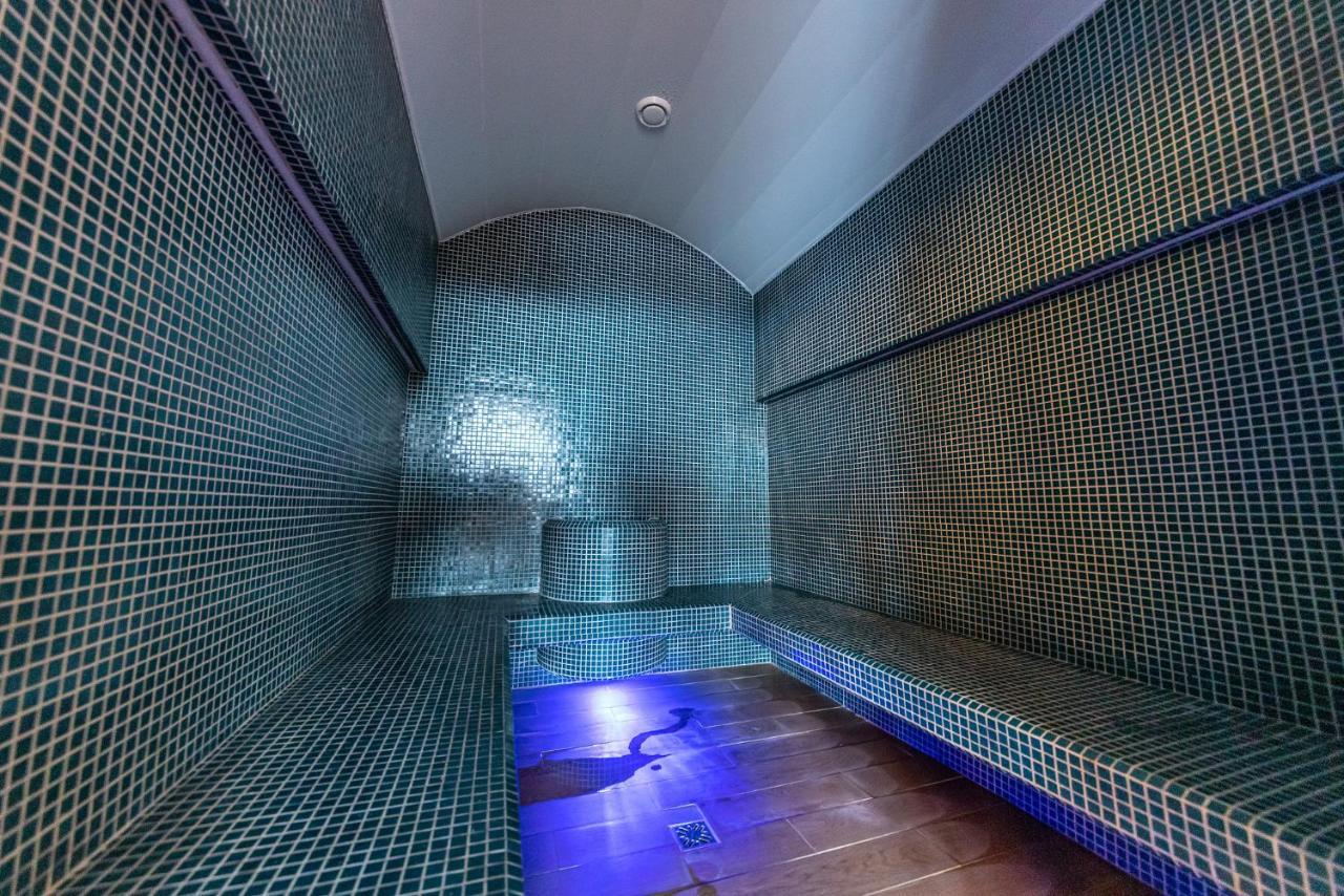 Complex Hotelier Cota O Mie Hotel