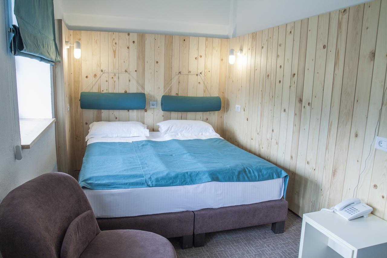 Hotel Complex Hotelier Cota O Mie 3*