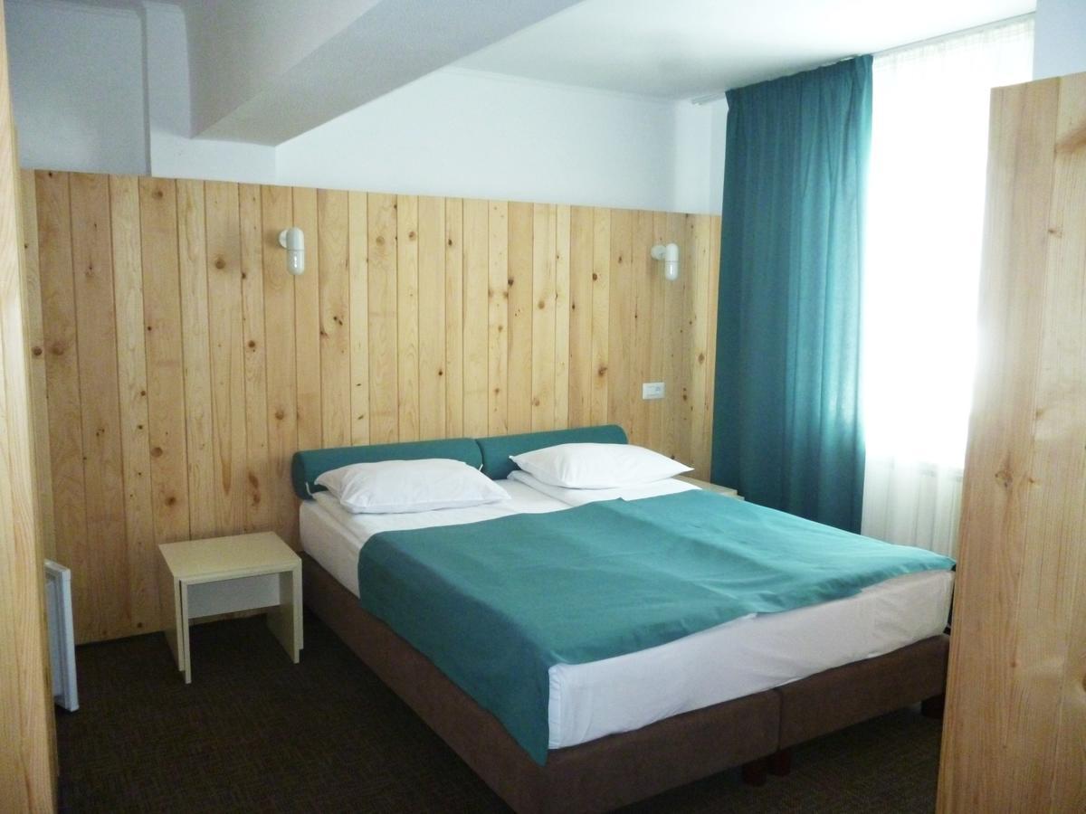Complex Hotelier Cota O Mie Hotel